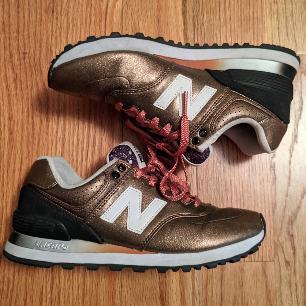 New Balance 574 Sneaker Size 6 Bronze Metallic